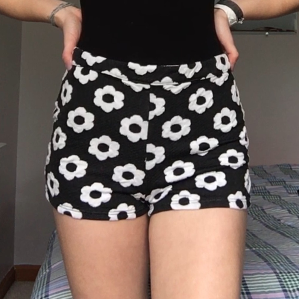 Flower printed soft shorts